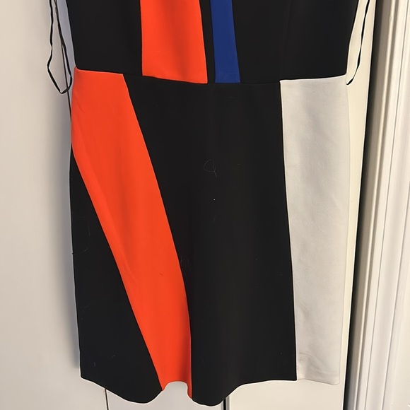 Womens block color dress. - Picture 3 of 5